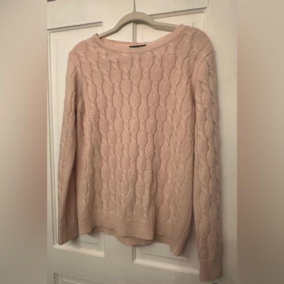 FOREVER 21 Cable Knit Sweater. Size Lg. - Picture 2 of 9